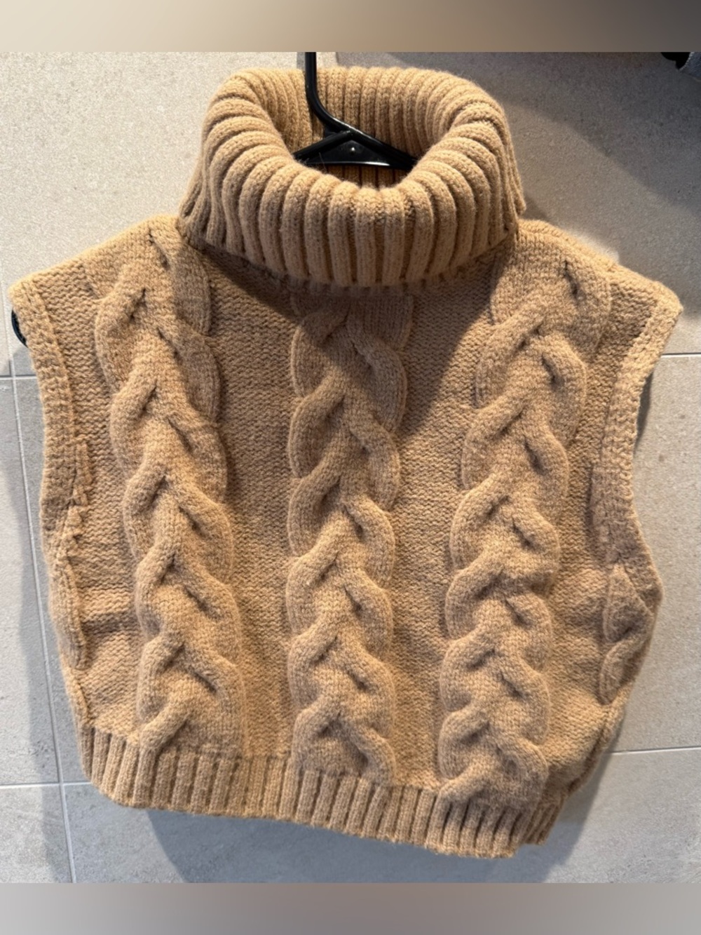 ZARA Cable Knit Pullover Vest Crop Turtleneck Asymmetrical Medium